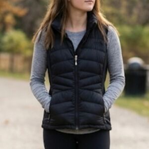 The North Face Black Quilted Vest Size: S